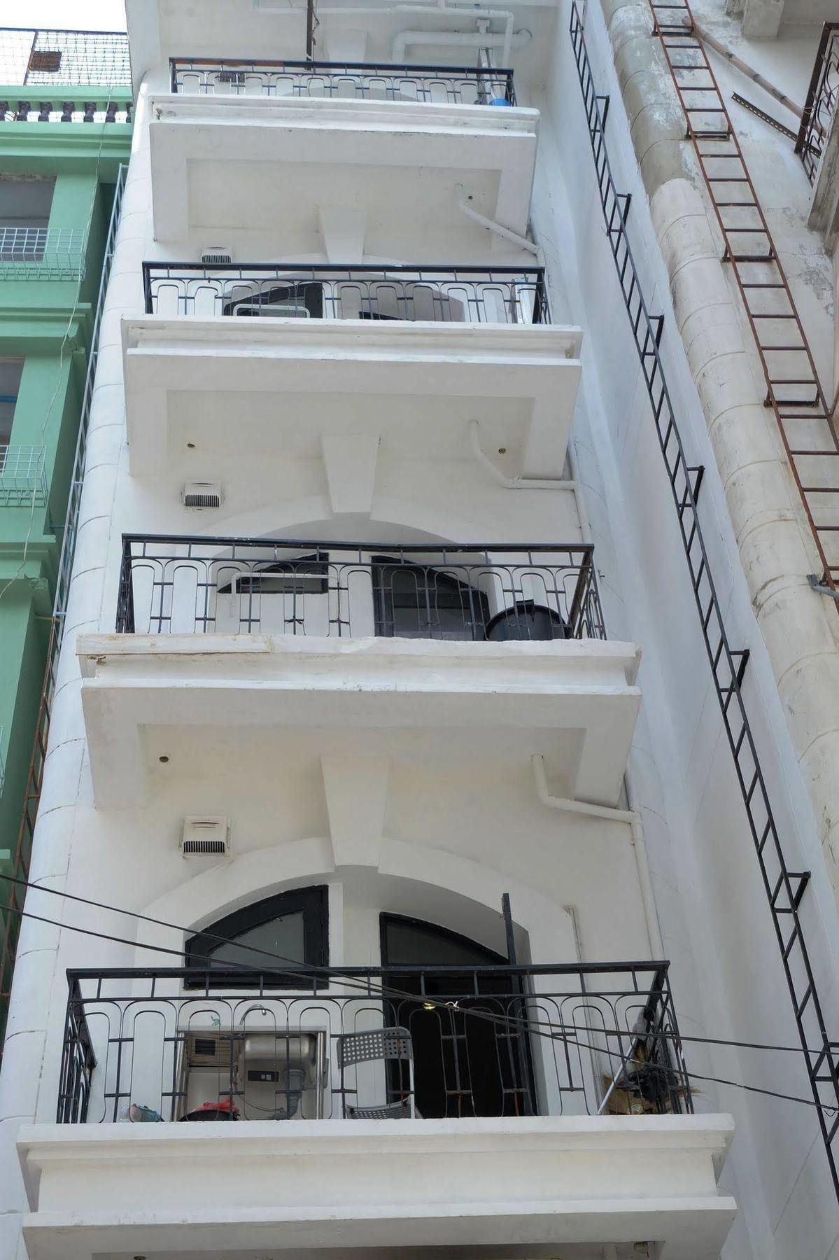 Seek Sleep Hostel Банкок Екстериор снимка