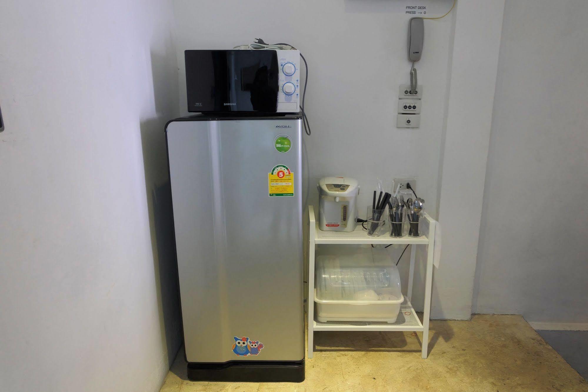 Seek Sleep Hostel Банкок Екстериор снимка